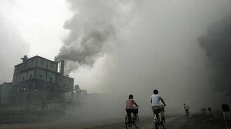 Asia, 53 milioni di persone senza elettricità e 1,2 miliardi di cittadini usano combustibili inquinanti in casa: i progressi nelle rinnovabili solo in pochi Paesi