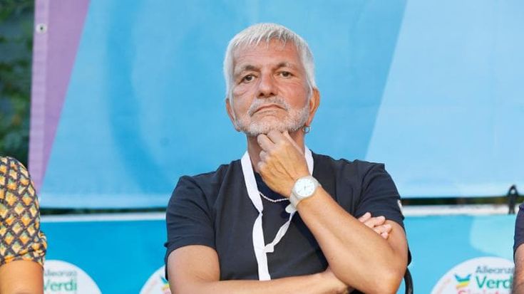 Vendola: “Ho fatto politica componendo poesie, in Puglia darò una mano”