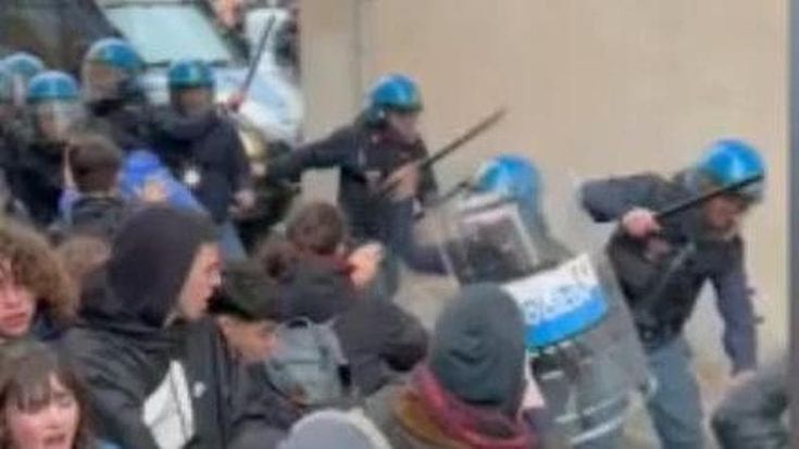 Scontri a Firenze e Pisa, genitori e studenti si affidano a un pool di avvocati per denunce e cause civili