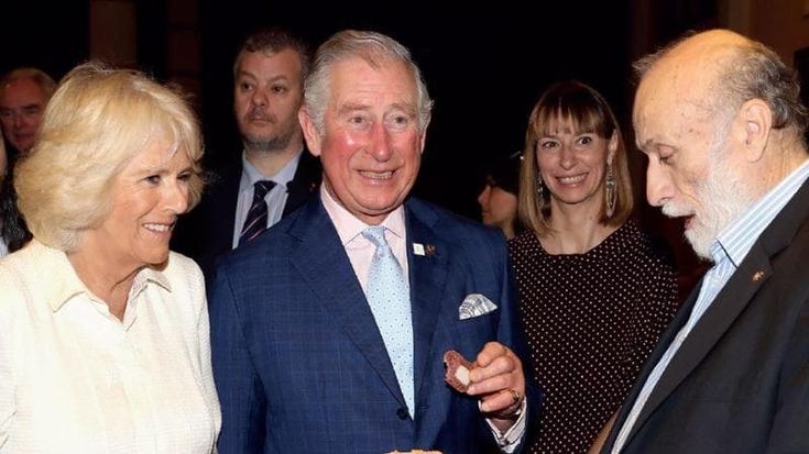 Il re e il visionario, storia dei “due Carlo”: così Petrini conquistò il sovrano inglese