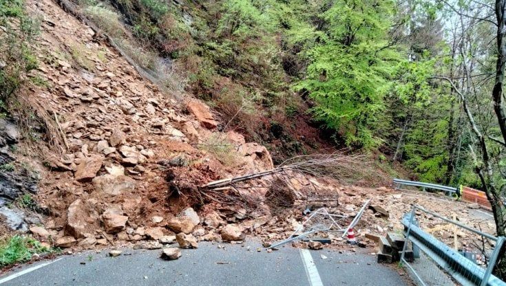 Maltempo nella Bergamasca, a Valgoglio una frana isola i 380 abitanti del paese