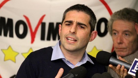 Pizzarotti, e alla fine anche il Direttorio si divide