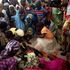 Nigeria, donna linciata e bruciata in un mercato. Ma non era una kamikaze