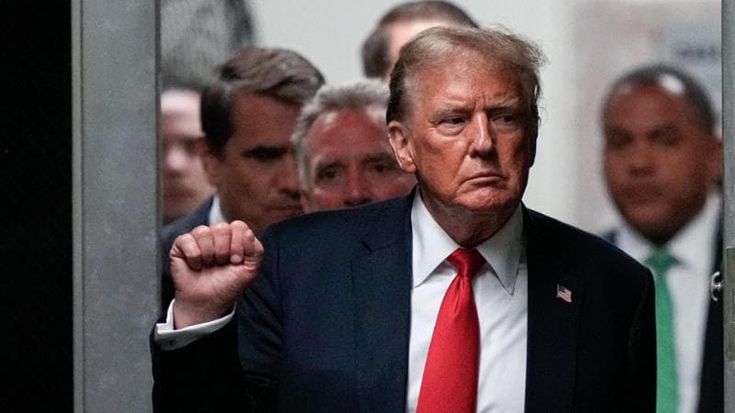 Bombardare Mosca e la Cina, gli scenari prospettati da Trump all’evento fundraising