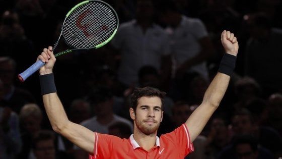 Tennis, Parigi: Khachanov trionfa in finale su Djokovic
