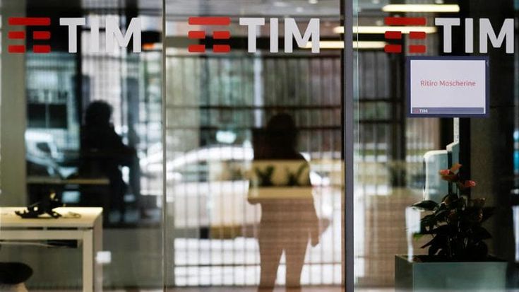 Poste-Tim, dopo trent’anni lo Stato si riprende vaso e cocci delle telecomunicazioni