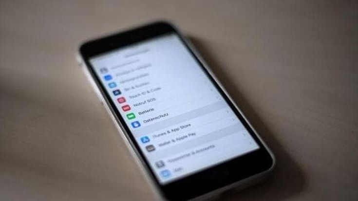 Spionaggio con il software Graphite, anche Napoli apre un fascicolo