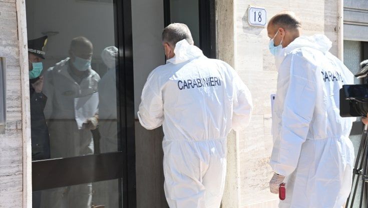 Uccisa nella sua casa a Signa (Firenze): aveva 46 anni. Arrestato il fratello