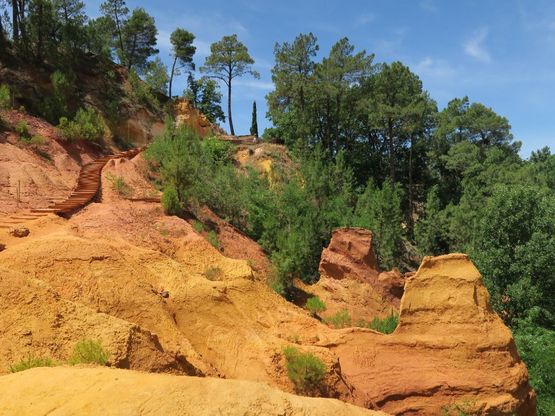 Roussillon. Un borgo costruito sull'ocra