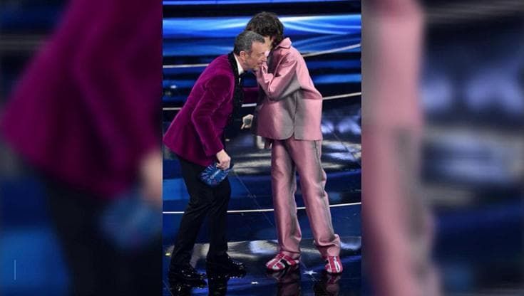 Sanremo 2022, perché i cantanti dicono "Papalina" e "Fantasanremo"