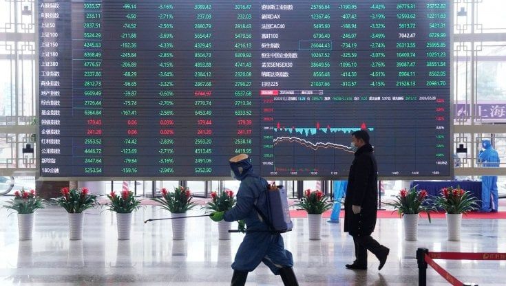 Borse europee contrastate: pesano ancora i timori Covid e lo stallo sul negoziato post Brexit