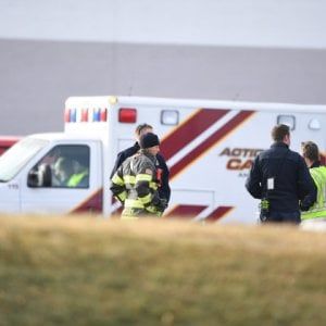 Usa, sparatoria a Denver: un poliziotto ucciso, altri quattro feriti: "Abbattuto un sospetto"