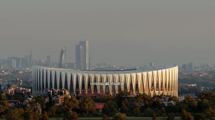 Nuovo stadio, politici e tifosi si dividono sul progetto. Tra entusiasmo e dubbi