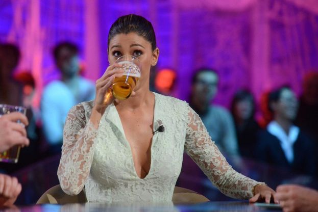 Belen, ritocchi e confessioni: Instagram dipendente