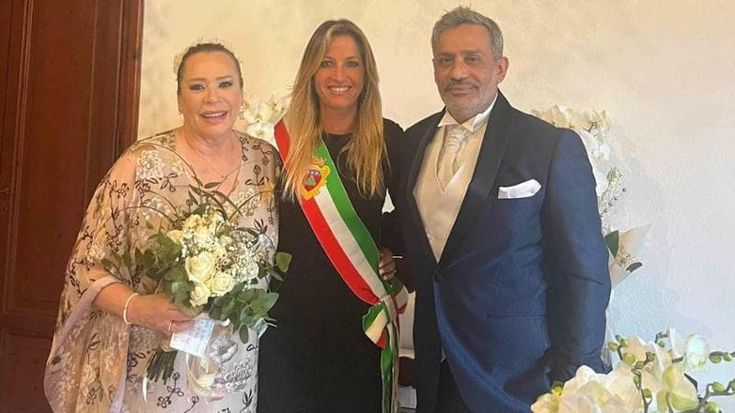 Barbara De Rossi si sposa in Toscana con l'imprenditore fiorentino Simone Fratini