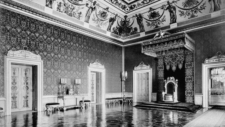 Napoli, a Palazzo Reale la storia in foto nell’Androne delle Carrozze