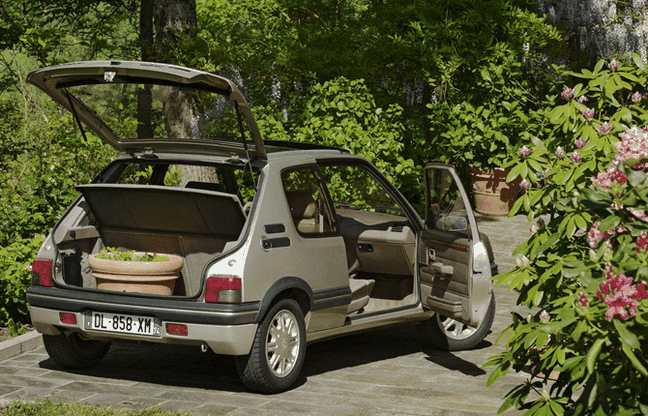 Restauri, torna la Peugeot 205 "con lo smoking"