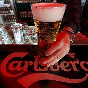 La Russia cerca di fare cassa con accise su bevande e pneumatici