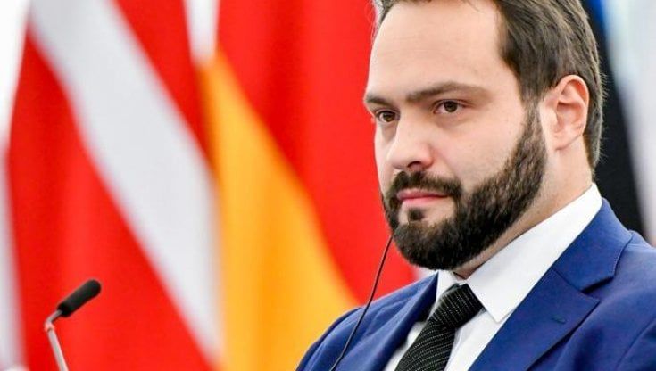 L'europarlamentare Castaldo: "La piattaforma dei cittadini diventi uno strumento obbligatorio per l'Ue"