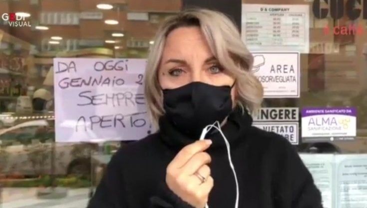 Bologna, il Comune impone la chiusura anticipata a un bar ribelle