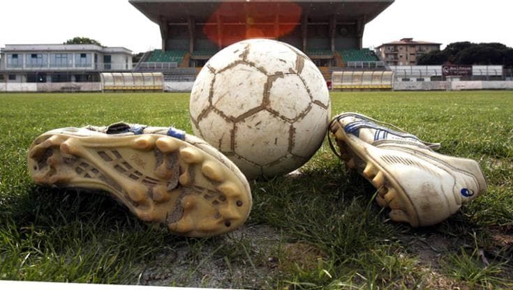 Si finge agente di calciatori e si fa dare due bonifici: per un giovane sfuma il sogno svizzero