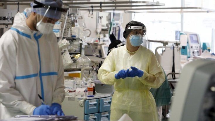 Toscana coronavirus: un balzo nei nuovi casi positivi, +2765 
