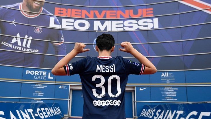 Messi, primo allenamento con il Psg. E il club lo paga anche con la criptovaluta