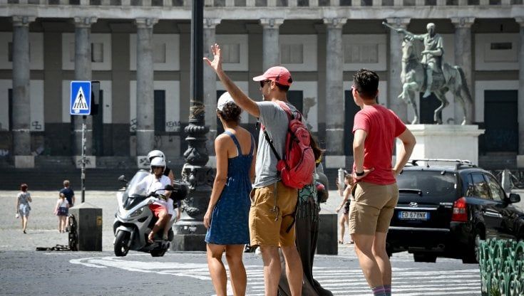 Previsioni meteo, Caronte imperversa fino a martedì, poi cambia tutto: arrivano le piogge