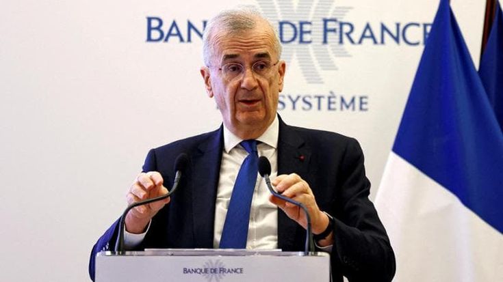 Francia, lascia in anticipo il governatore della Banca centrale: a Macron la scelta del successore