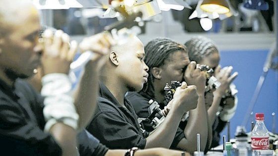 Il social business si espande piace il matrimonio affari-aiuti
