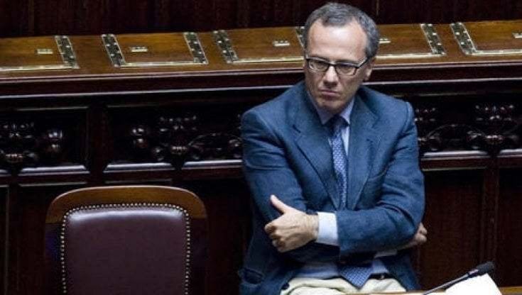 Su Forza Italia il fuoco amico di Elio Vito: "Troppe ambiguità su Bucha. Basta attaccare Draghi sul fisco"