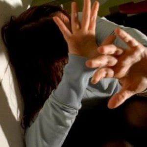 Milano, fingono di essere state violentate da immigrati: denunciate due ragazze