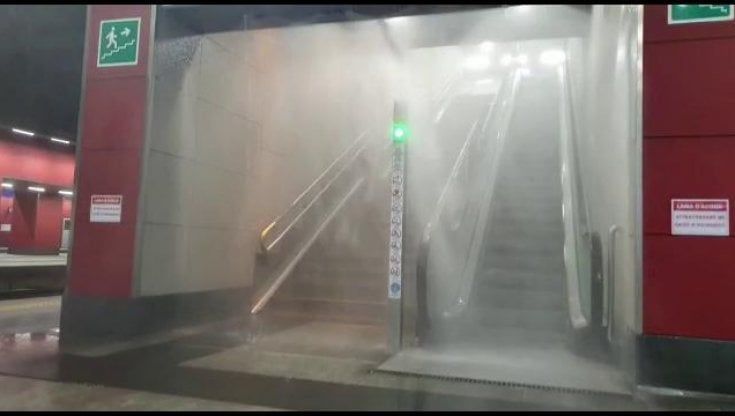 Falso allarme incendio a Porta Susa, in azione i getti d'acqua