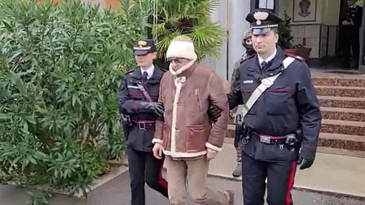 Il libro di Lirio Abbate: nei diari del boss tutti i segreti di Messina Denaro, “un piccolo uomo”