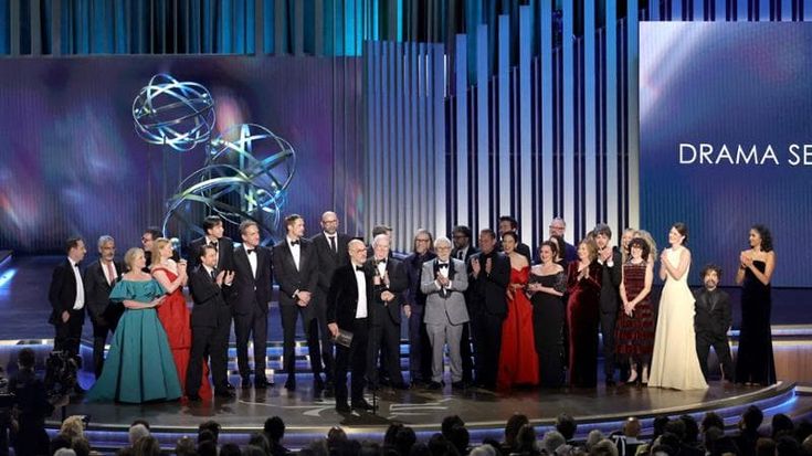 Emmy 2024: vincono le serie tv 'Succession', 'The bear' e 'Beef'. Nel giorno di Martin Luther King incoronata Quinta Brunson, prima afroamericana dopo 43 anni