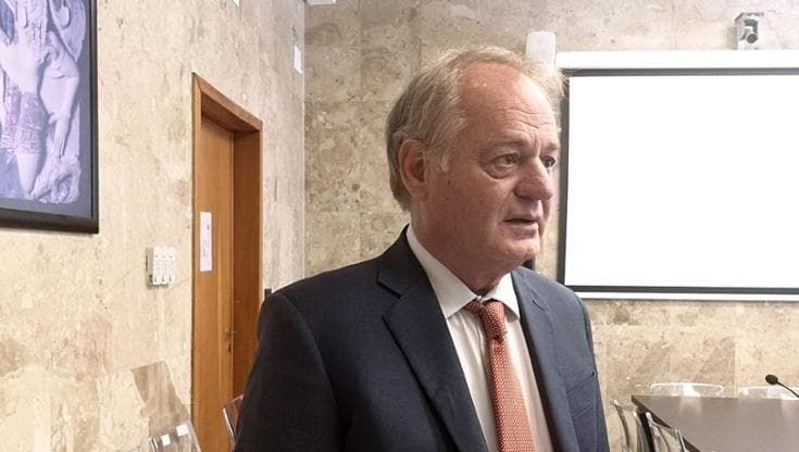 Cracolici: “Non basta esonerare la Dc. La crisi alla Regione è irreversibile”