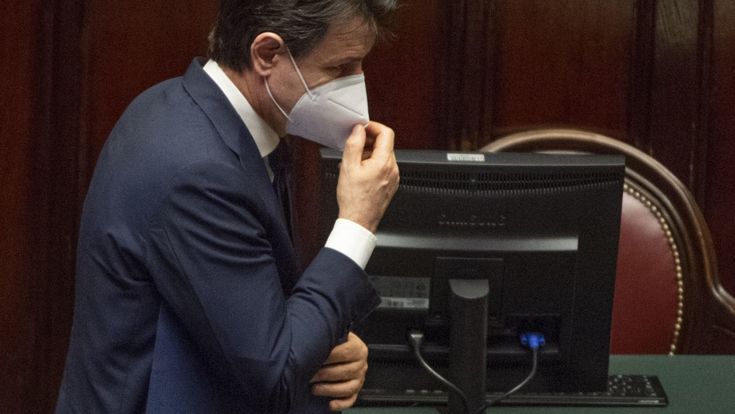 Sì, no, anche forse. Il balletto di Conte sul Mes per non urtare Di Maio