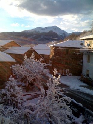 Neve in Appennino: fulmine isola la val Cieca
