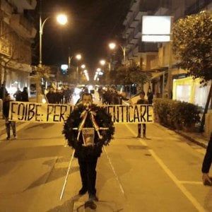 Potenza, neofascisti in piazza a Lavello per ricordare i “martiri delle foibe”