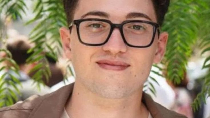 Bari, Francesco Sacchetti di 19 anni è scomparso da 24 ore: “Non è rientrato a casa, aiutateci”