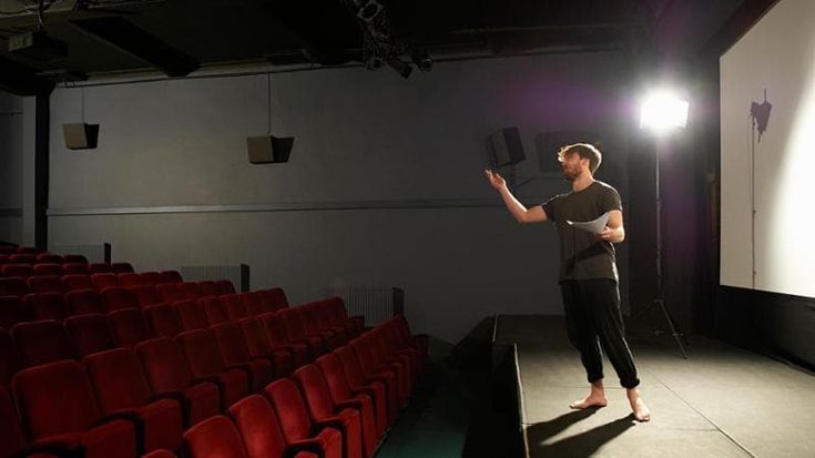 Sviluppare il potenziale espressivo di attori e attrici: un progetto della Scuola del Piccolo Teatro di Milano