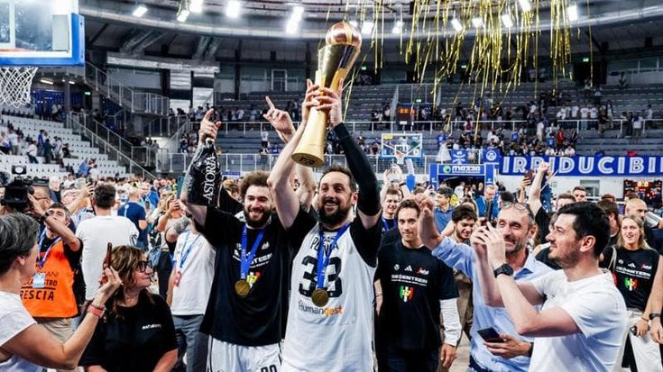 Bologna vince lo scudetto del basket, Brescia si inchina anche in gara 3. Un successo per Polonara