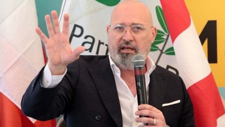 Pd, Bonaccini apre alle alleanze. Muro del M5s: "No a chi parla di inceneritori"