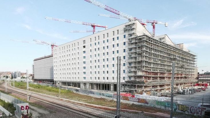 Milano, studenti nel Villaggio olimpico fino a mille euro per una stanza