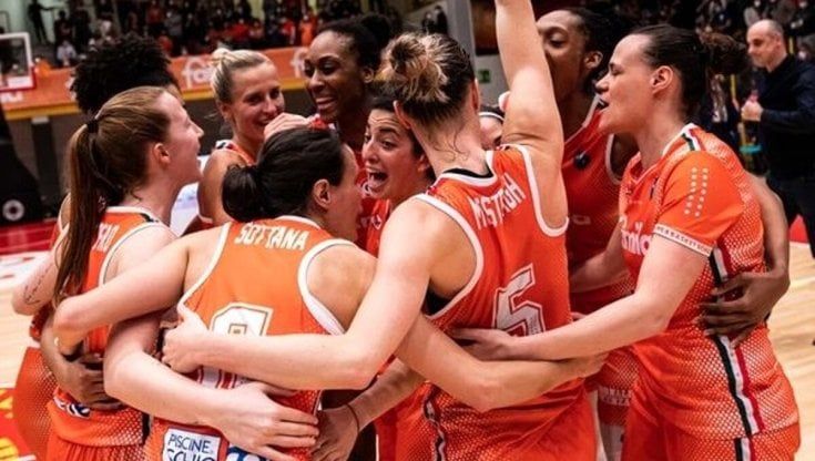 Basket femminile, Schio conquista il suo undicesimo scudetto: la Virtus Bologna si arrende in gara 4