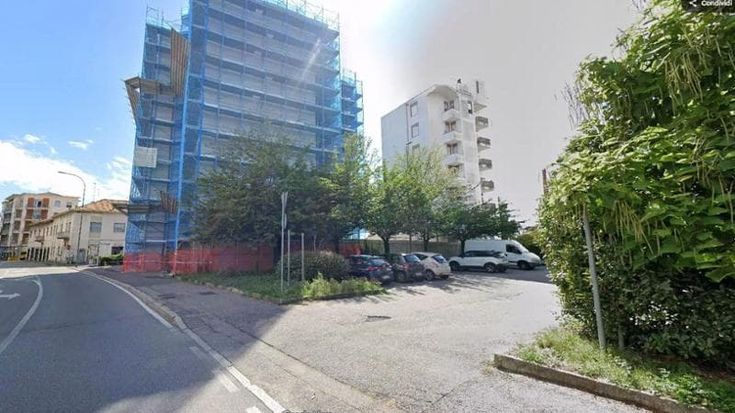 Donna aggredita e violentata in strada a Gallarate mentre va al lavoro: fermato un uomo di 35 anni