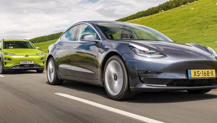 Nel 2030 il sorpasso in Europa delle auto elettriche