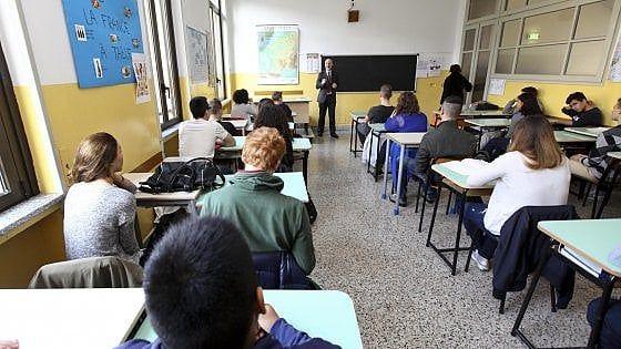 Scuola, meno studenti in fuga: in Italia la dispersione cala più rapida della media europea