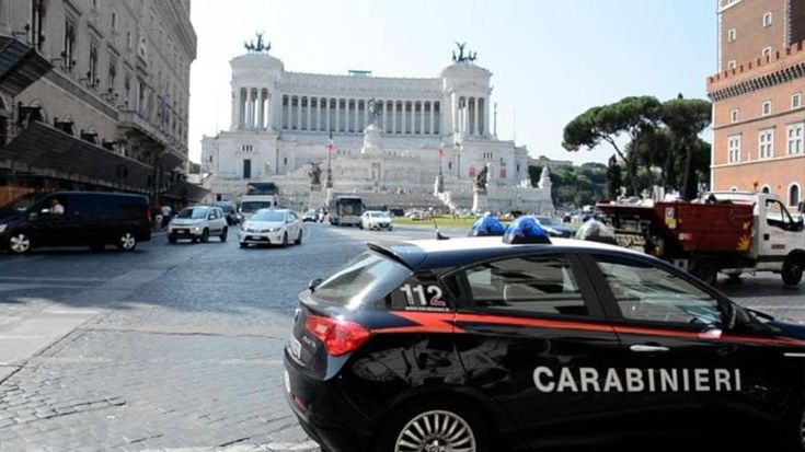 Vittime della truffa delle assicurazioni, pagano la polizza ma guidano senza copertura