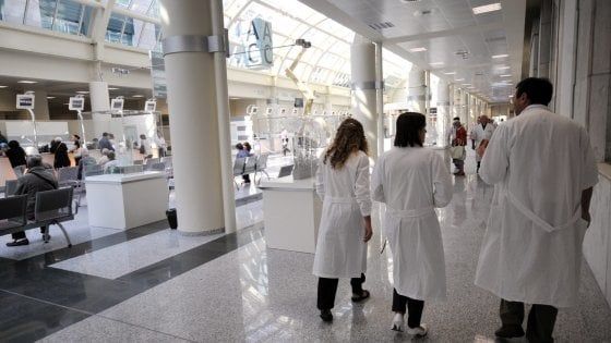 Sanità: oltre 19 milioni di italiani costretti a pagare per prestazioni essenziali